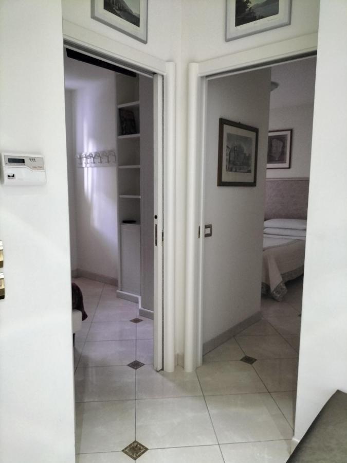 Villa Azzurra Depandance Con Piscina Desenzano del Garda Exteriör bild