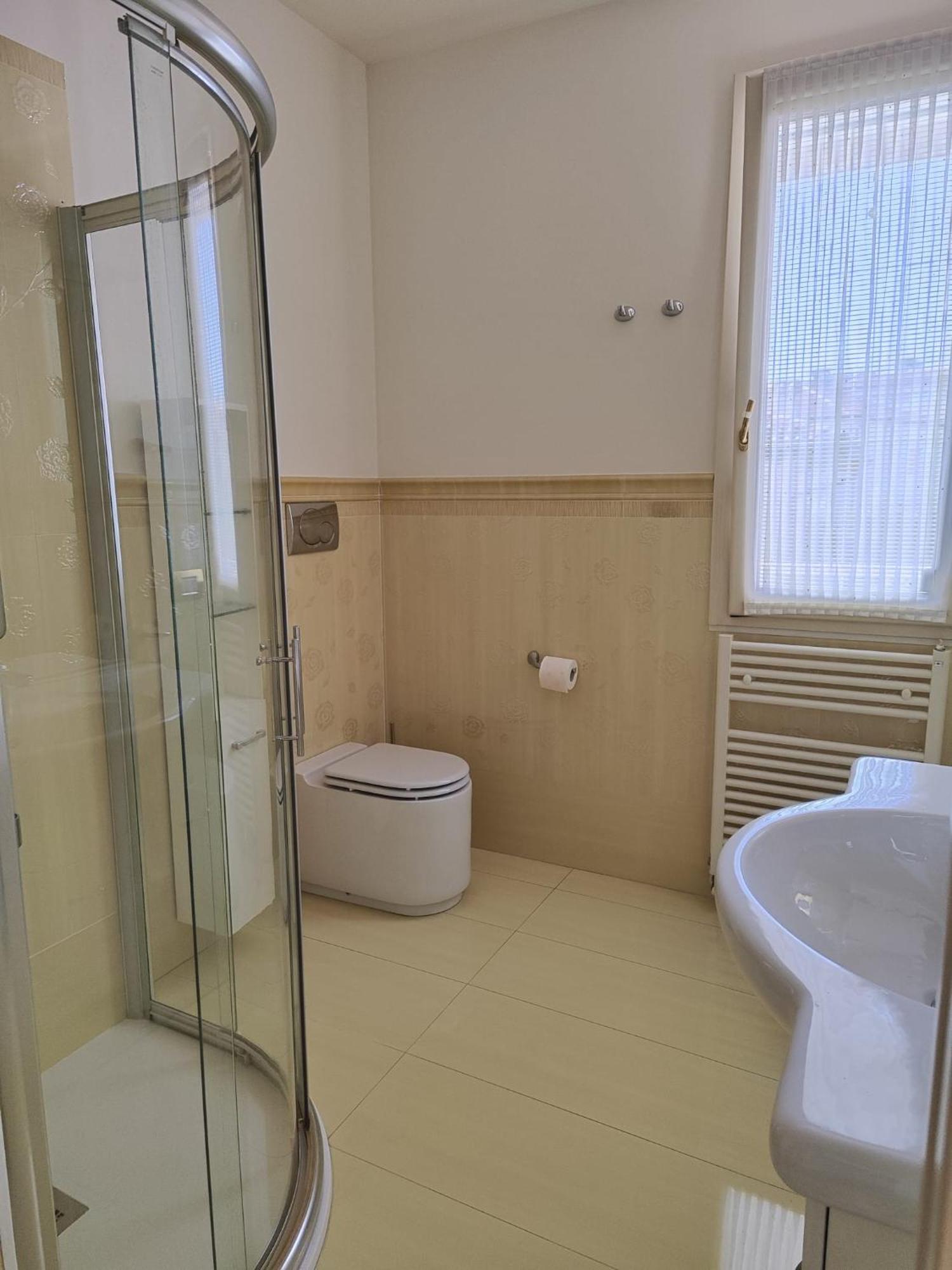 Villa Azzurra Depandance Con Piscina Desenzano del Garda Exteriör bild